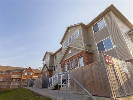 265 Lawrence Avenue Townhomes | 265 Lawrence Avenue, Kitchener