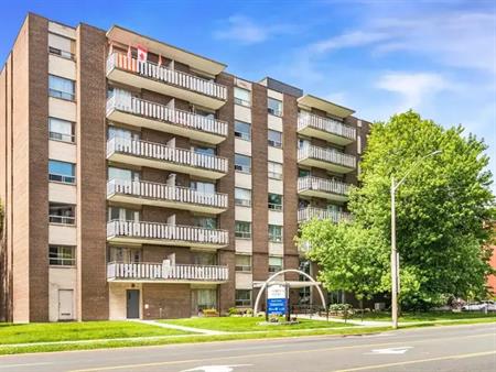 Albion Court Apartments | 542 Queenston Road, Hamilton