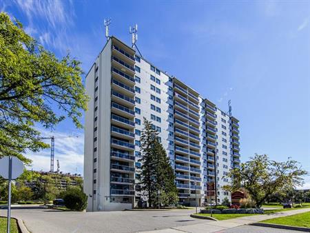 Glenridge Avenue Apartments | 221 Glenridge Ave, St. Catharines