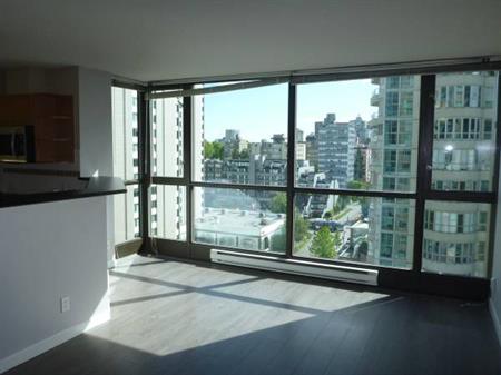 Studio unit in Coal Harbour