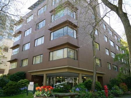 Studio-Downtown Vancouver - El Navaro - Available December 1st