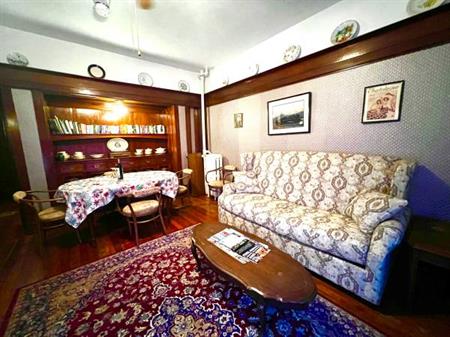 SUITES OFFERED IN HISTORIC ARUNDEL MANSIONS HOTEL BUILT IN 1912