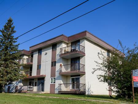 Hillside Apartments | 5224 - W 52nd Ave, Fort Nelson