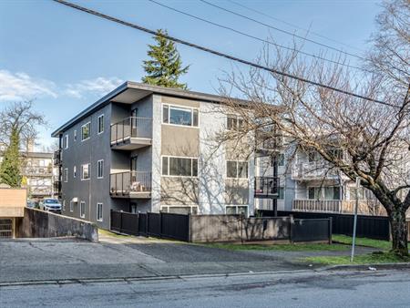 1985 West 8th Avenue - Apartment in Vancouver