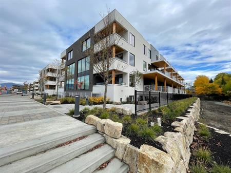 Ledge on Lakeshore | 3795 Lakeshore Rd., Kelowna