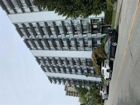 Village Towers | 1875 Bellevue Avenue, West Vancouver