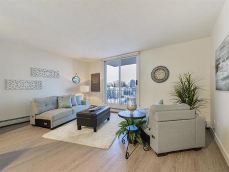 Capital View Tower | 10711 Saskatchewan Dr., Edmonton