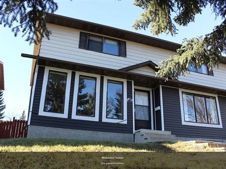 4 BDRM Edgemont rental-Mother in law suite, Pet friendly, Renovated, Fenced yard | 242 Edgedale Place, Calgary