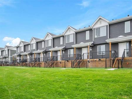 Ravine Park Townhomes | 401 Athabasca Avenue, Fort McMurray