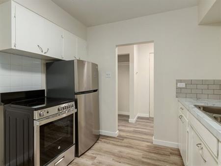 Peyto Apartments | 1028 13 Ave SW, Calgary