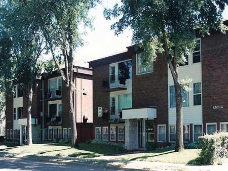 Windsor and Anola Apartments | 505 Clarence Ave South, Saskatoon