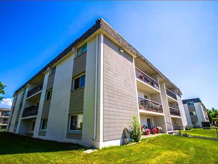 Lewvan Village Apartments | 4730-4760 Pasqua Street, Regina