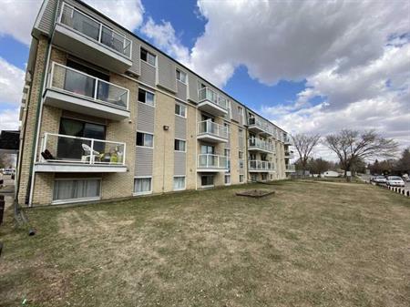 Meadow Green | 521 Avenue X South, Saskatoon