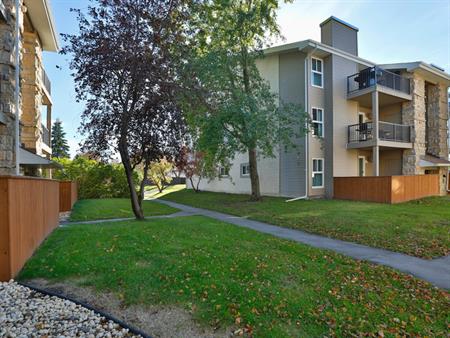 Parklands Square | 46 Sparrow Road, Winnipeg