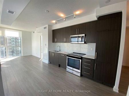 Yonge & Empress Beautiful 2Bdrm Corner Unit Flr To Ceiling Windows