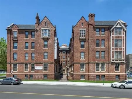 280 Park Street West-Royal Windsor Apartments | 280 Park Street West, Windsor