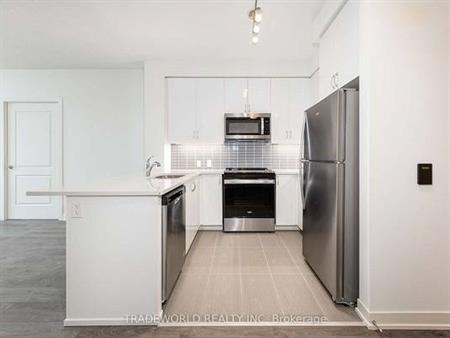 Yonge/Sheppard Brand New Luxury 2Bdrm +Den Open Concept Kitchen