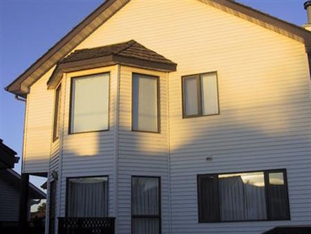 EXECUTIVE 1-1/2 store house for rent | 12412 46 Street Northwest, Edmonton