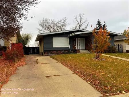 UPPER 6808 22 Avenue Northwest | 6808 22 Avenue Northwest, Edmonton