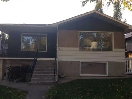 Spacious & Cozy Bridgeland Main Floor with NEW kitchen, hardwood, & doors | 515 10 St. N.E., Calgary