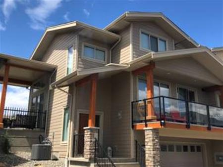 Executive 1/2 duplex near Kamloops