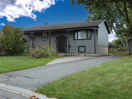 1-2136 Monson Crescent | 2136 Monson Crescent, Gloucester