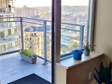 Furnished 2 bed 2 bath (direct skytrain access)