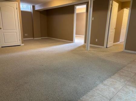 Basement apartment for rent 1 bed + den + bath in Mississauga $1,700 + 30% util