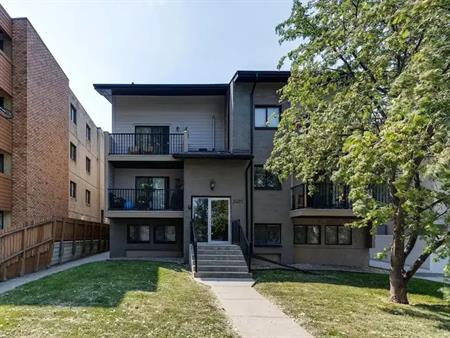 Bankview Terrace Cozy & Bright 1 Bedroom Condo, Owner Occupied building | 4 - 2407 17 St SW, Calgary