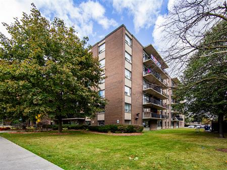 Belmar Apartments | 2265 Victoria Park Avenue, Toronto