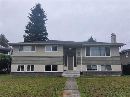 Cat Friendly: 3bdms&2baths Upper Fl. Near Mundy Park Central Coquitlam