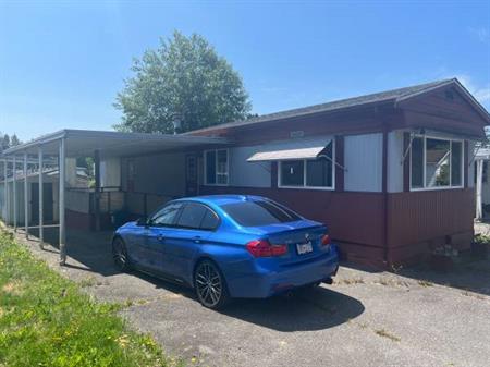 Cozy 2 Bed, 1 Bath Trailer for Rent in Wildwood Park, Unit 39