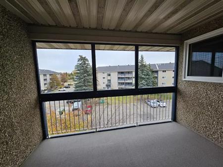 RENOVATED Millwoods 1 Bedroom Available Immediately | 2624 Mill Woods Road East, Edmonton