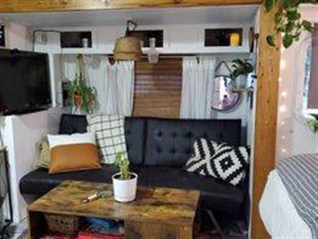 Pet-Friendly 27ft Tiny Home-Style Travel Trailer for Rent