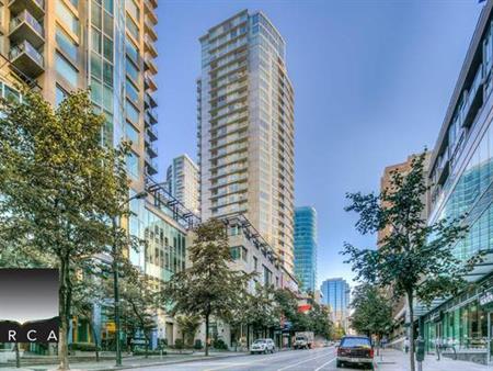 (ORCA-REF#509-833H)*1BR/1BA+den+solarium in Downtown Vancouver West*