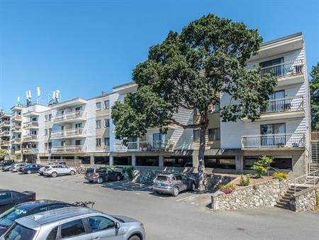 Macaulay North Apartments | 980 Wordsley St, Victoria