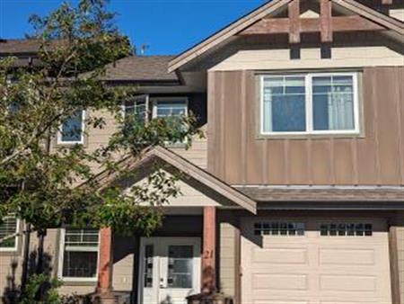 Townhouse in the center of Comox