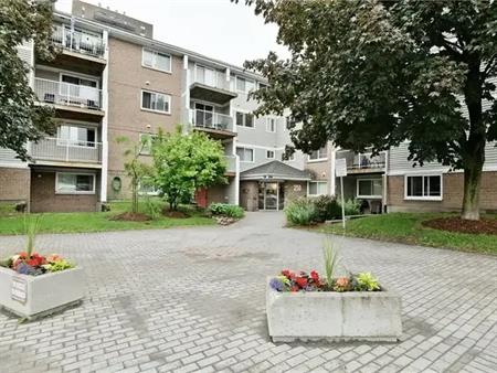 250 Brittany | 250 Brittany Drive, Ottawa