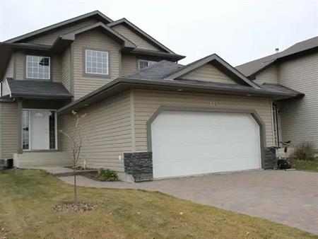 Beautiful 3 bedroom with attached garage for rent | Edmonton