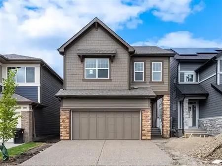 “Stunning 3-Bedroom + Bonus Room Home for Rent in SE Calgary’s Legacy Community! | 15 Legacy Reach View Southeast, Calgary