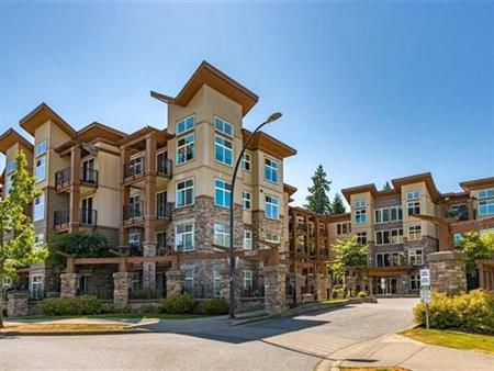 2 bedroom 2 baths in Surrey Central Area