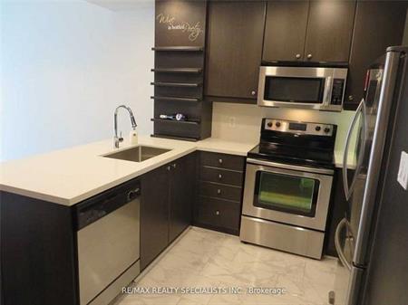 Hurontario / Absolute Ave. Stunning 1Bdrm +Den New Counter In Kitchen