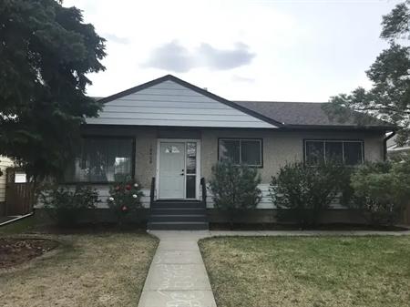 3 bedroom house close to downtown | 10920 146 Street Northwest, Edmonton