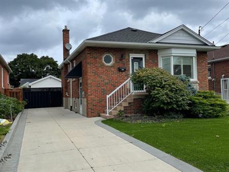 BSMT-765 QUEENSDALE AVE E | 765 Queensdale Ave E, Hamilton