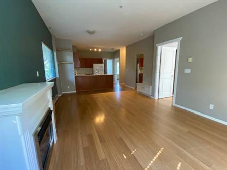 Three bedroom G/F Townhouse