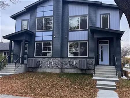 NEWLY BUILT 4 BEDROOMS, 3 BATHROOMS DUPLEX | Edmonton