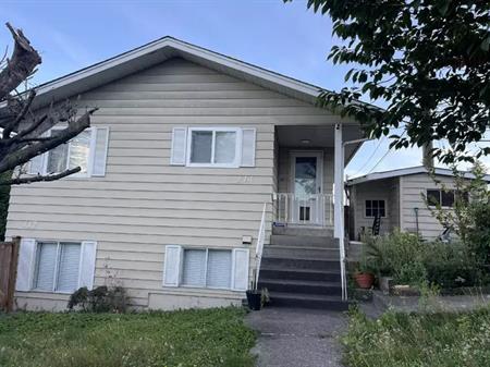 Spacious Duplex in New Westminister | 114 Debeck Street, New Westminster