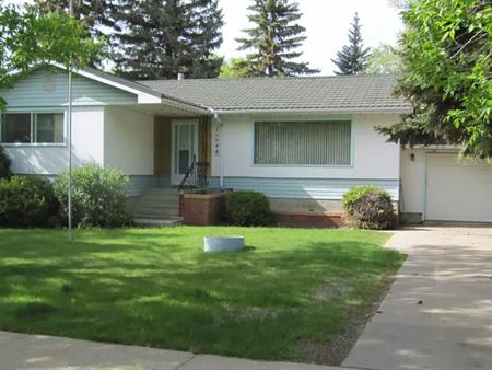 Bungalow - Pleasantview [Near Southgate Mall] | 10944 - 54th Avenue  NW, Edmonton