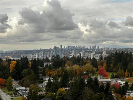 BRAND NEW 19 FLOOR 2 bed 2 bath condo Surrey central