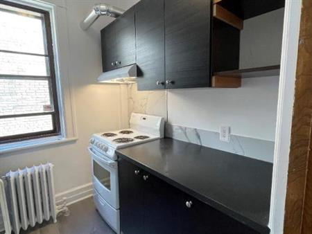 1 Chambre, eau chaude et chauffage inclus dans NDG